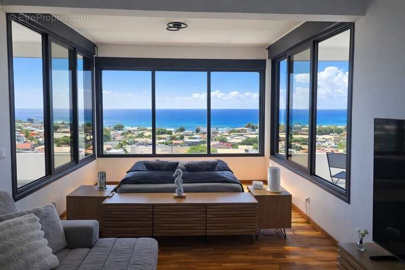 A vendre - propriété confidentielle – villa contemporaine – vue mer absolue – prestations signature - saint francois - photo 9