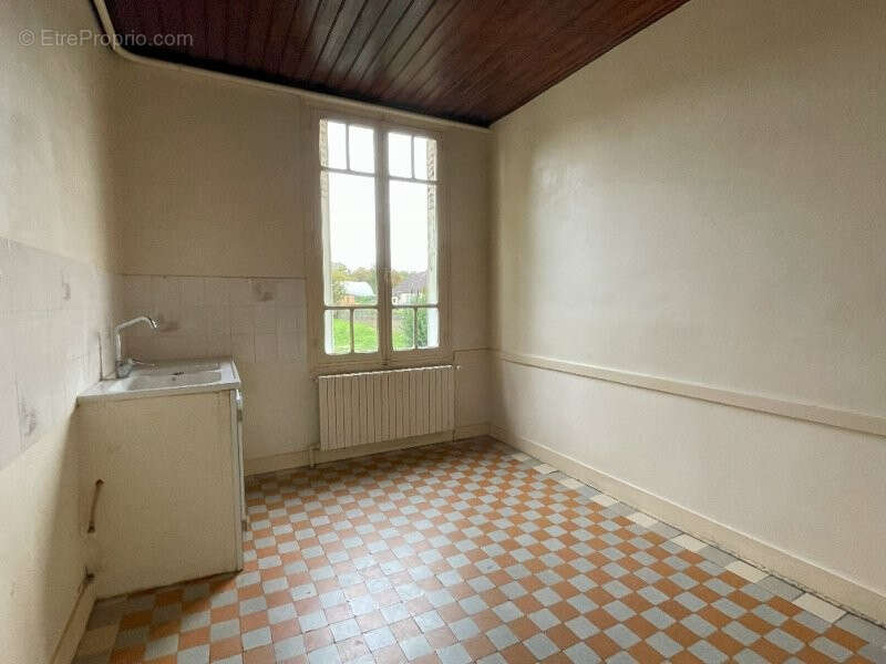 Maison à LA BAZOCHE-GOUET