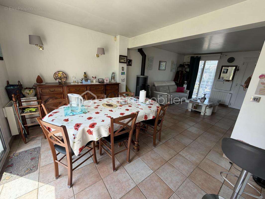 Maison à JUVISY-SUR-ORGE