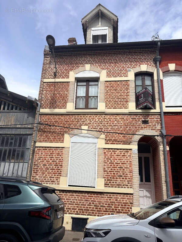 Maison à SAINT-QUENTIN