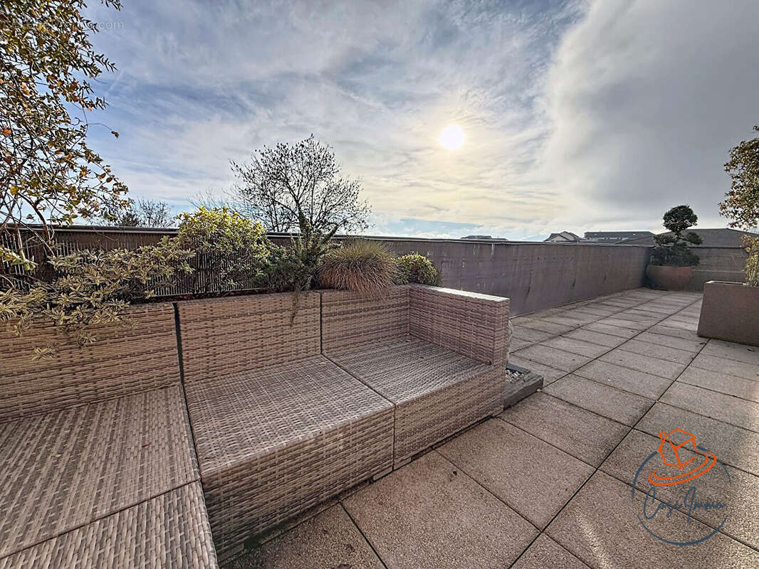 Appartement à CESSY