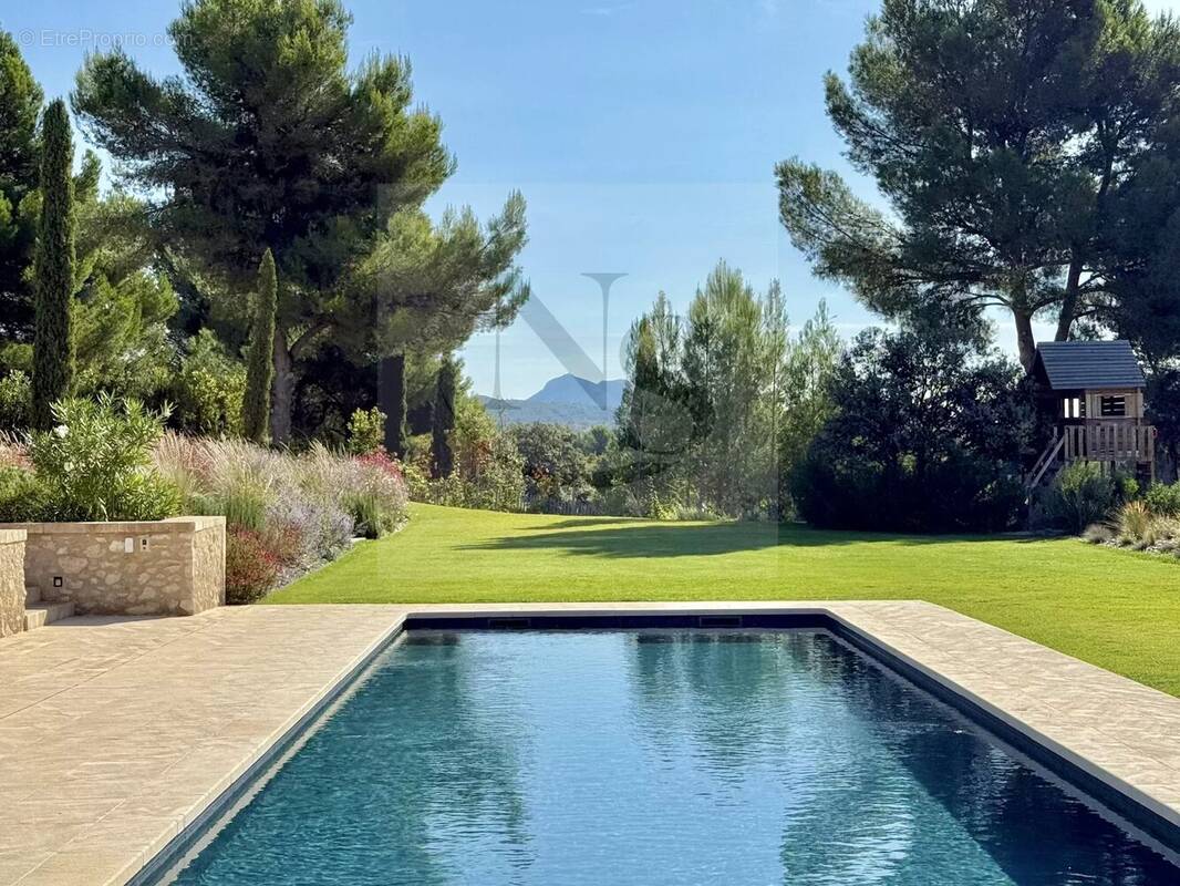 Maison à MAUSSANE-LES-ALPILLES