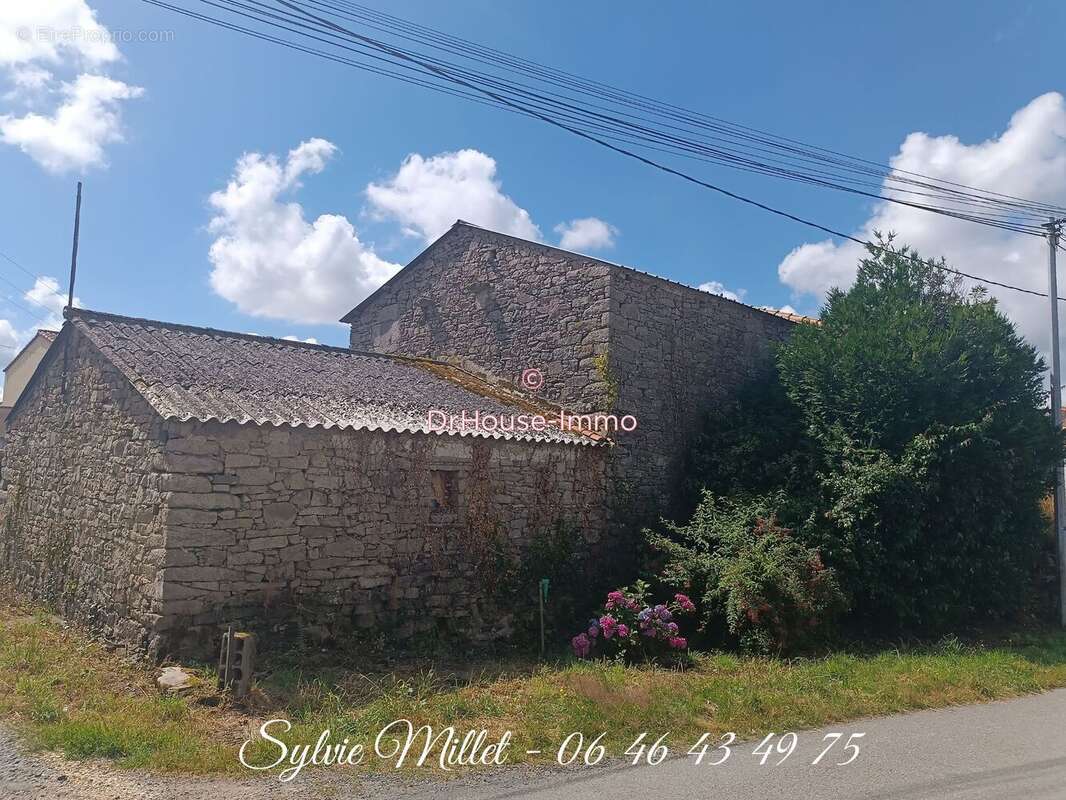 Autre à SAINT-HILAIRE-DE-CLISSON