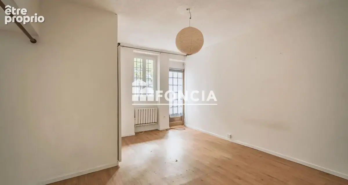EXCLUSIVITE FONCIA quartier TALENSAC :  T2 de 34.45 m2 avec terrasse sur cour intérieure au cœur d'un immeuble ancien, à proximi - photo 8
