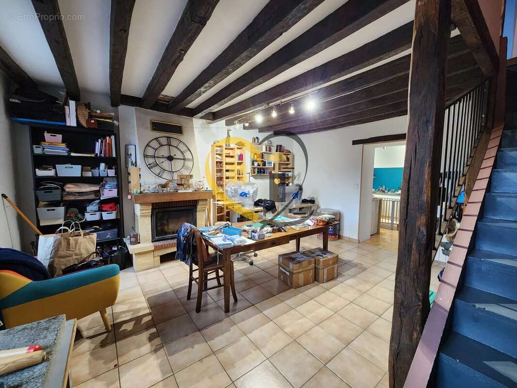 Maison à MERY-ES-BOIS