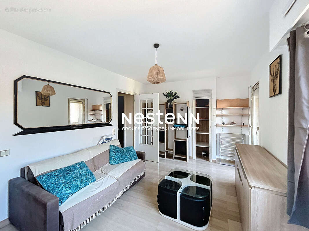 Appartement à VALLAURIS