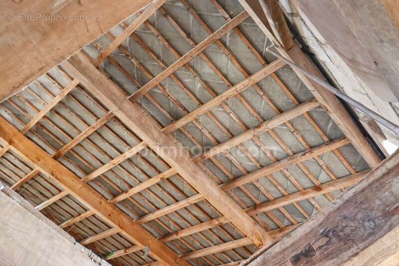 Maison à SAINT-HILAIRE-LA-TREILLE