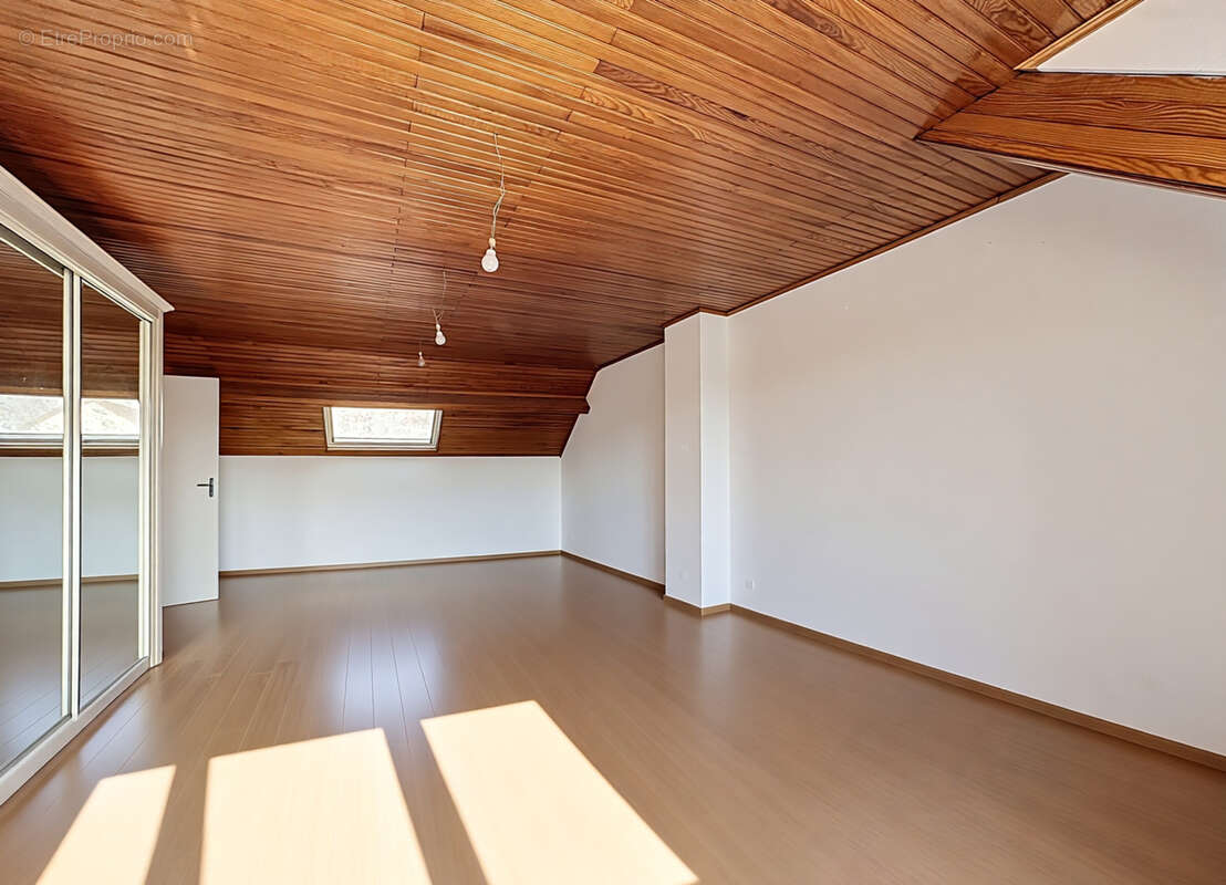 Maison à PARAY-VIEILLE-POSTE