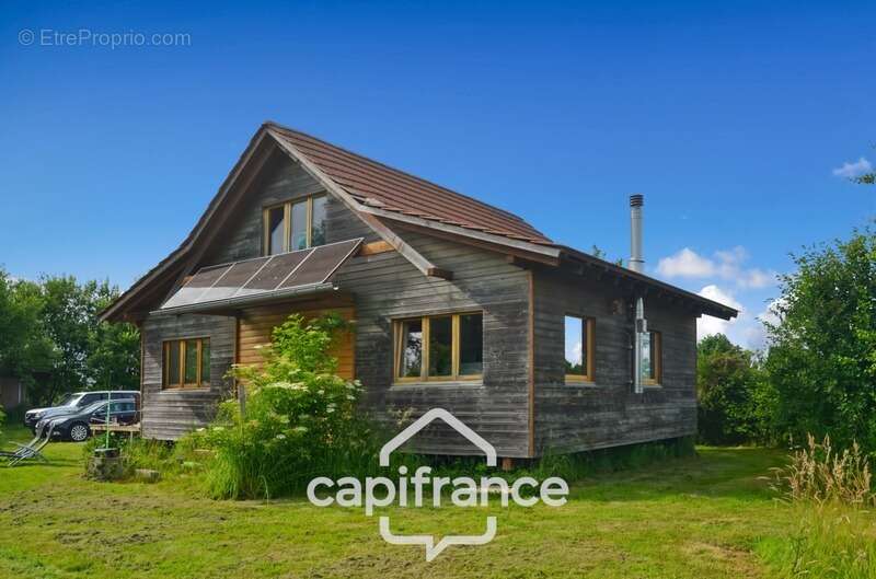 Maison à LONS-LE-SAUNIER