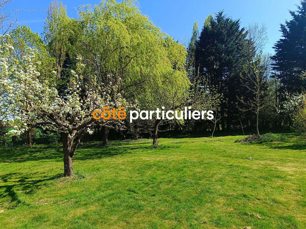 Maison à BEAUMONT-LA-RONCE