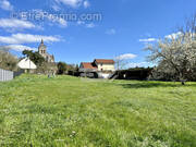 Terrain à VAILLY-SUR-AISNE
