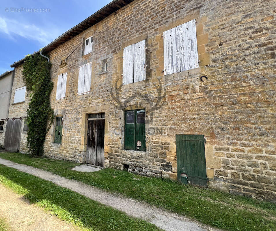 Maison à SURY