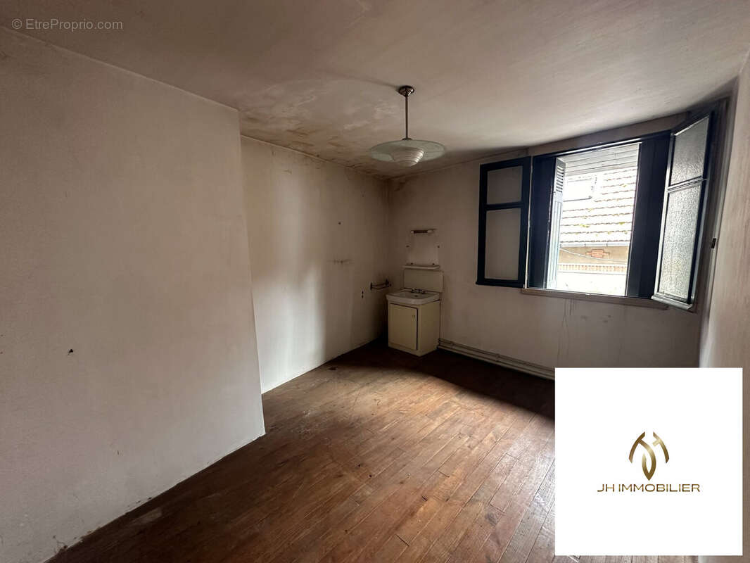 Maison 191 m² à Graulhet  - photo 4