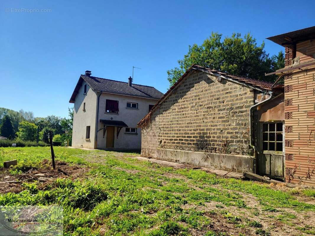 Maison à PONT-DE-VAUX