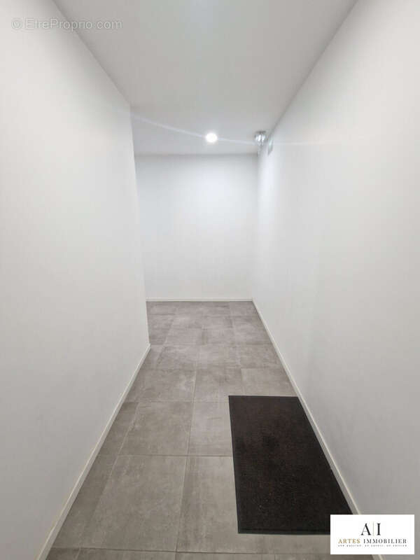 Commerce à SAULCE-SUR-RHONE