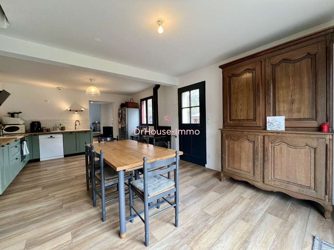 Maison à AZAY-LE-RIDEAU