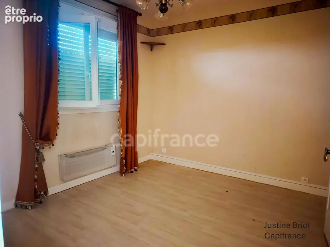 CHAULGNES – Maison avec sous-sol complet et beau potentiel - photo 4