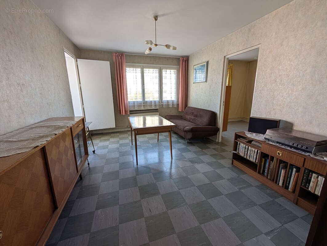 Appartement à SAINT-PRIEST