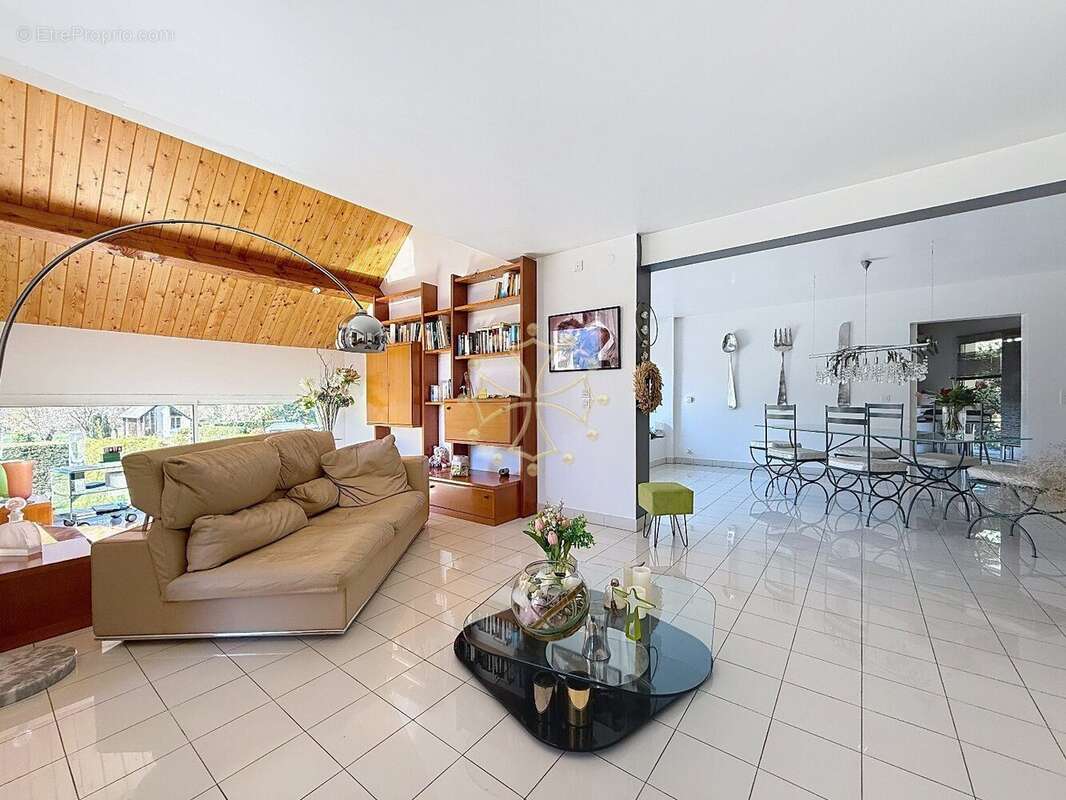 Maison à JUZET-DE-LUCHON