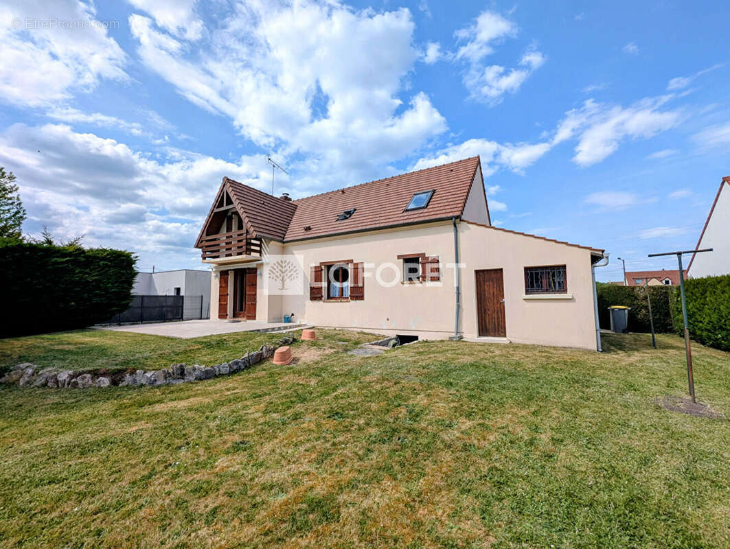 Maison Milly La Foret 6 pièce(s) 140 m2 - photo 2