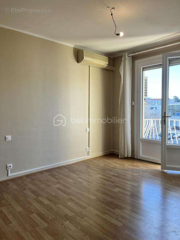 Appartement type 2/3 pièces traversant garage privatif proche centre ville - photo 4