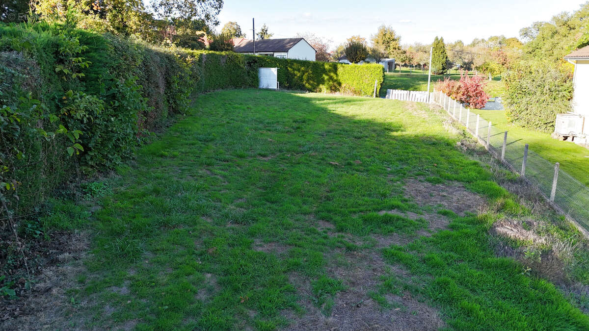 Terrain à SAINT-SAUVEUR