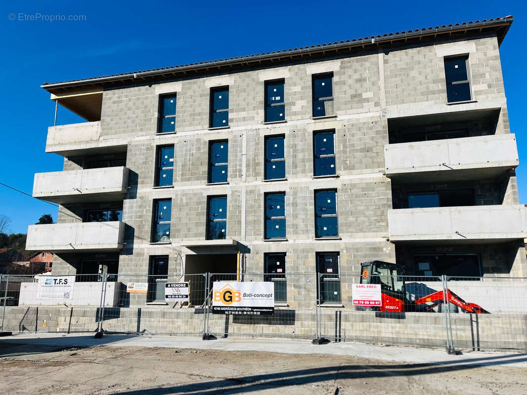 Appartement à L'ARBRESLE