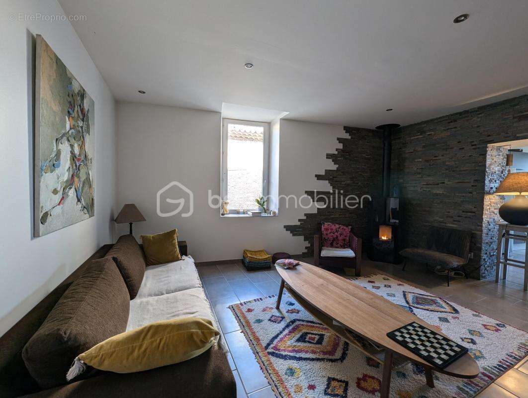 Maison à MONTPEYROUX