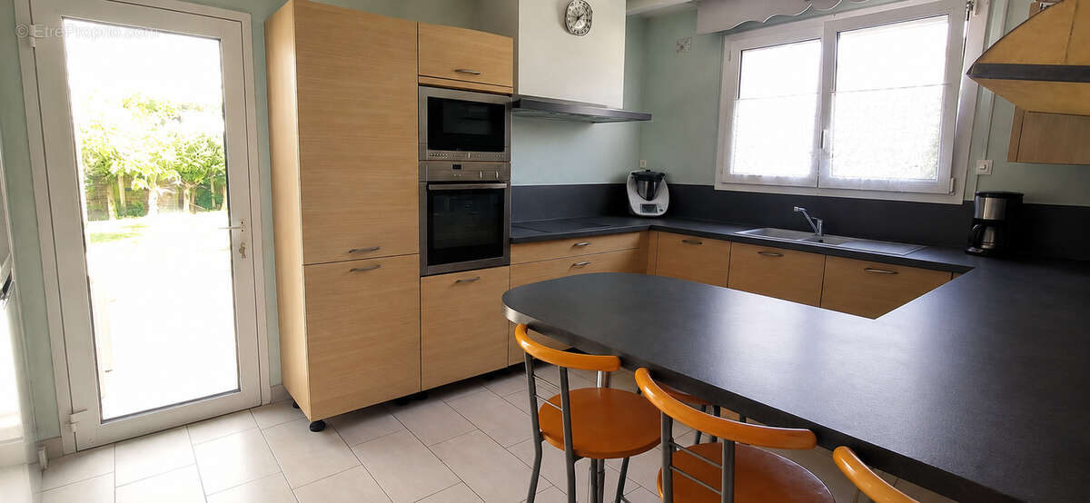 Maison Familiale de plus 170m2 avec Jardin et Garage Secteur Recherché Aplemont - photo 5