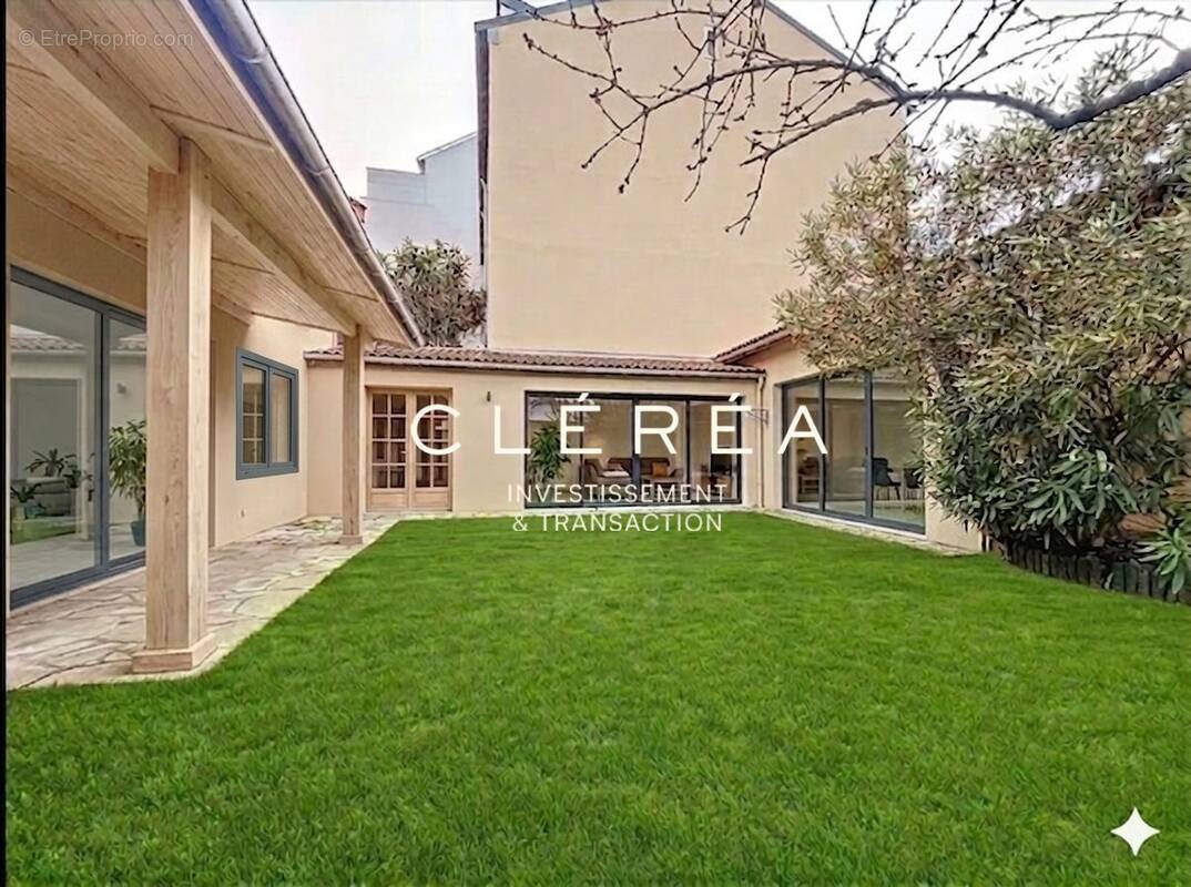 Maison à VILLEURBANNE