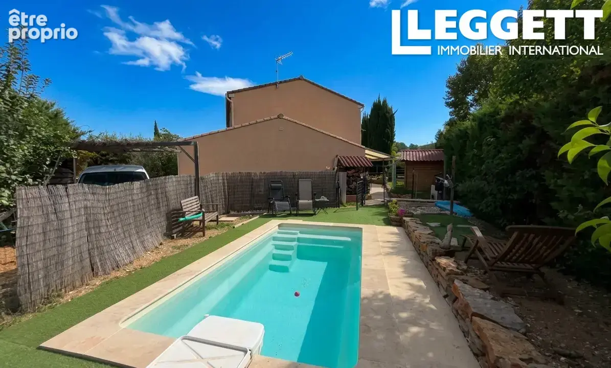 Lovely 5 bedroom house with garage, garden and swimming pool in Le Val, a lovely village in Provence - photo 4