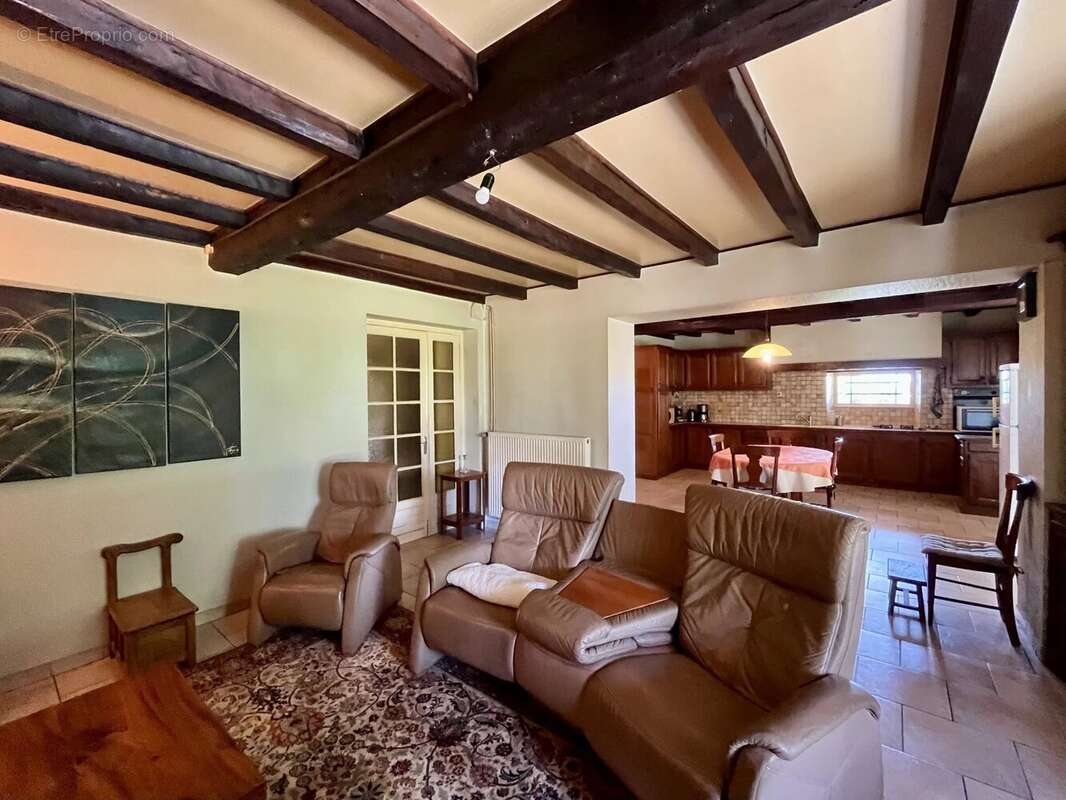 Maison à AUBETERRE-SUR-DRONNE