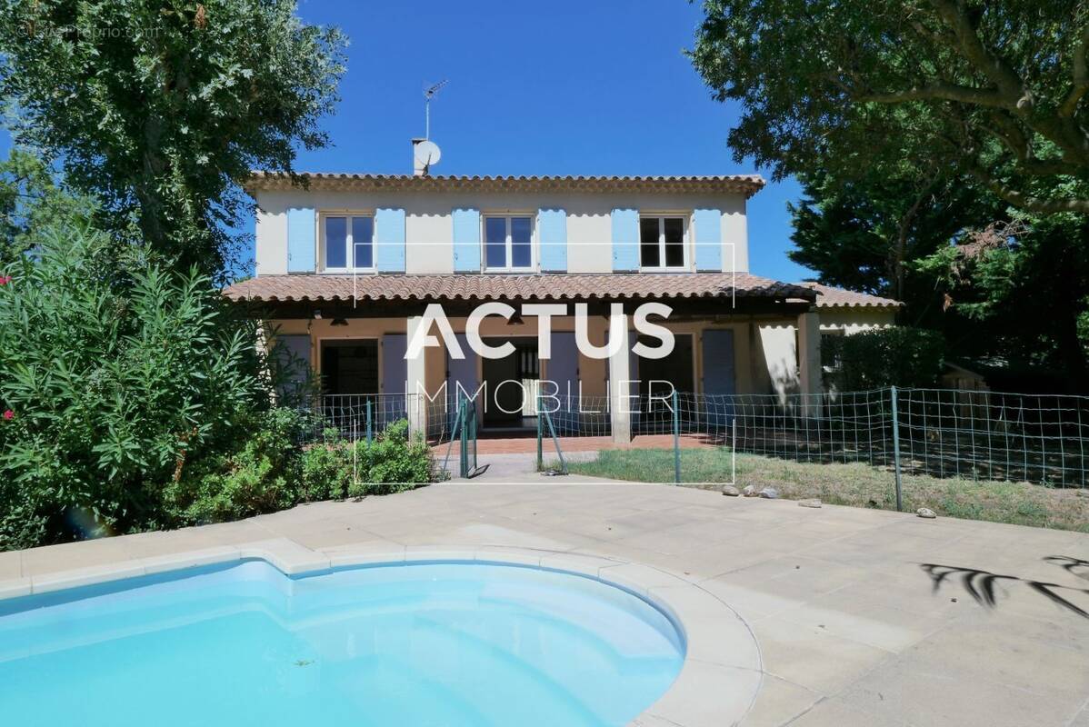 Maison à EYGUIERES