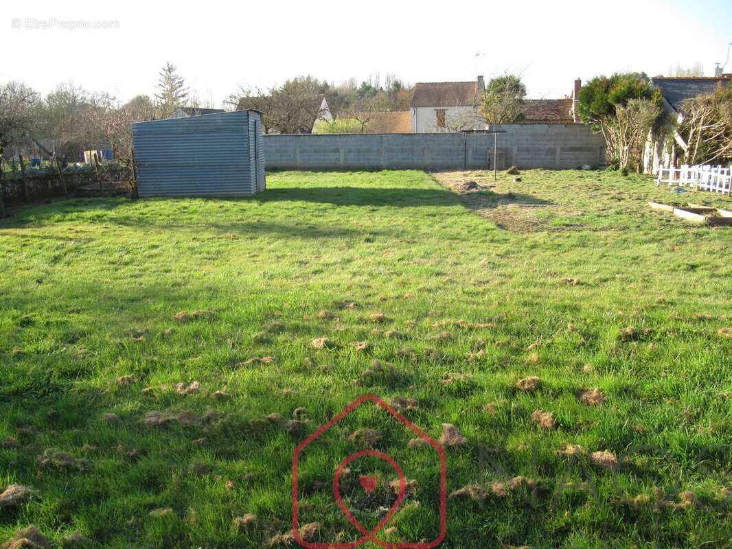 Maison à COURTILLERS