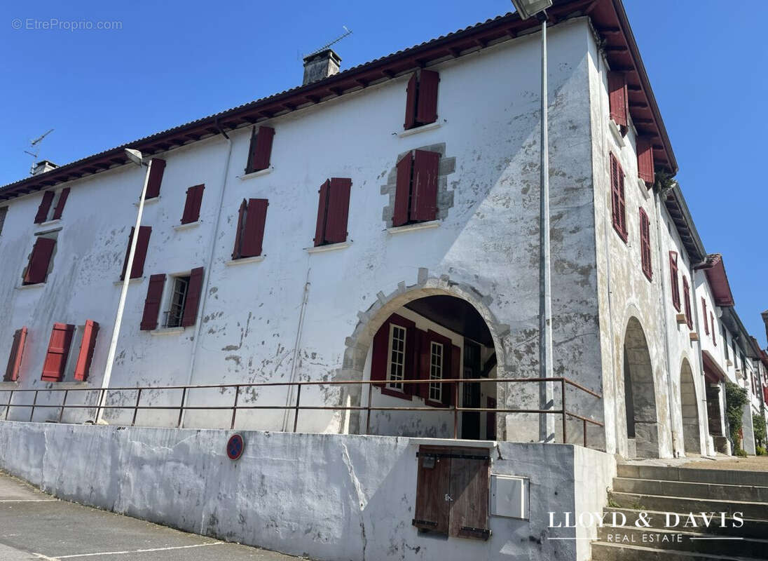 Batisse datant de 1650 - Maison à LA BASTIDE-CLAIRENCE