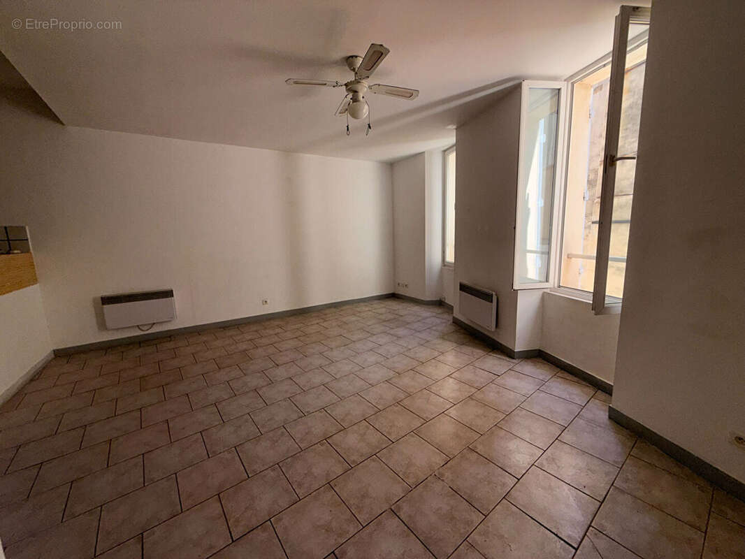 Appartement à ROQUEVAIRE