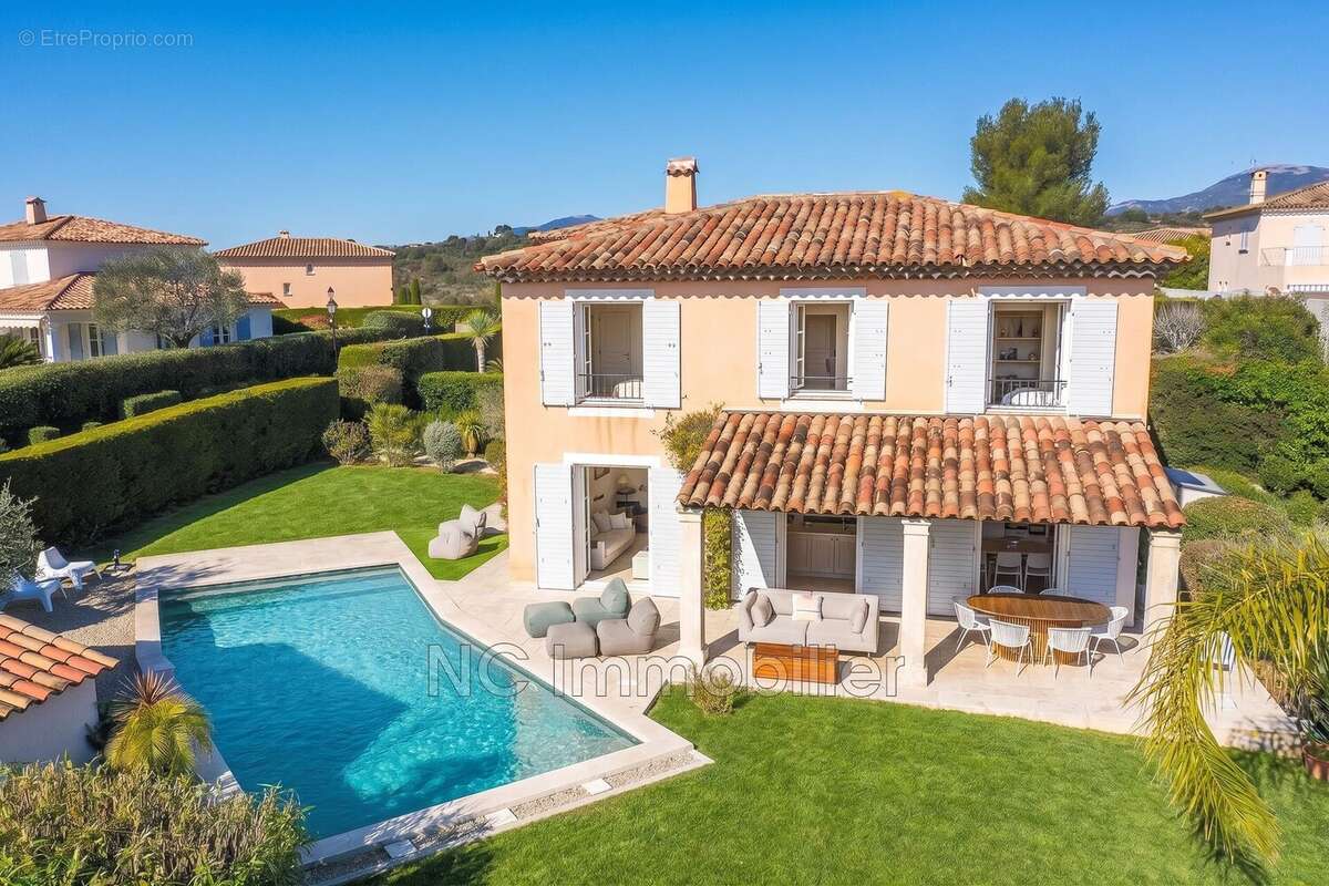 Maison à VILLENEUVE-LOUBET