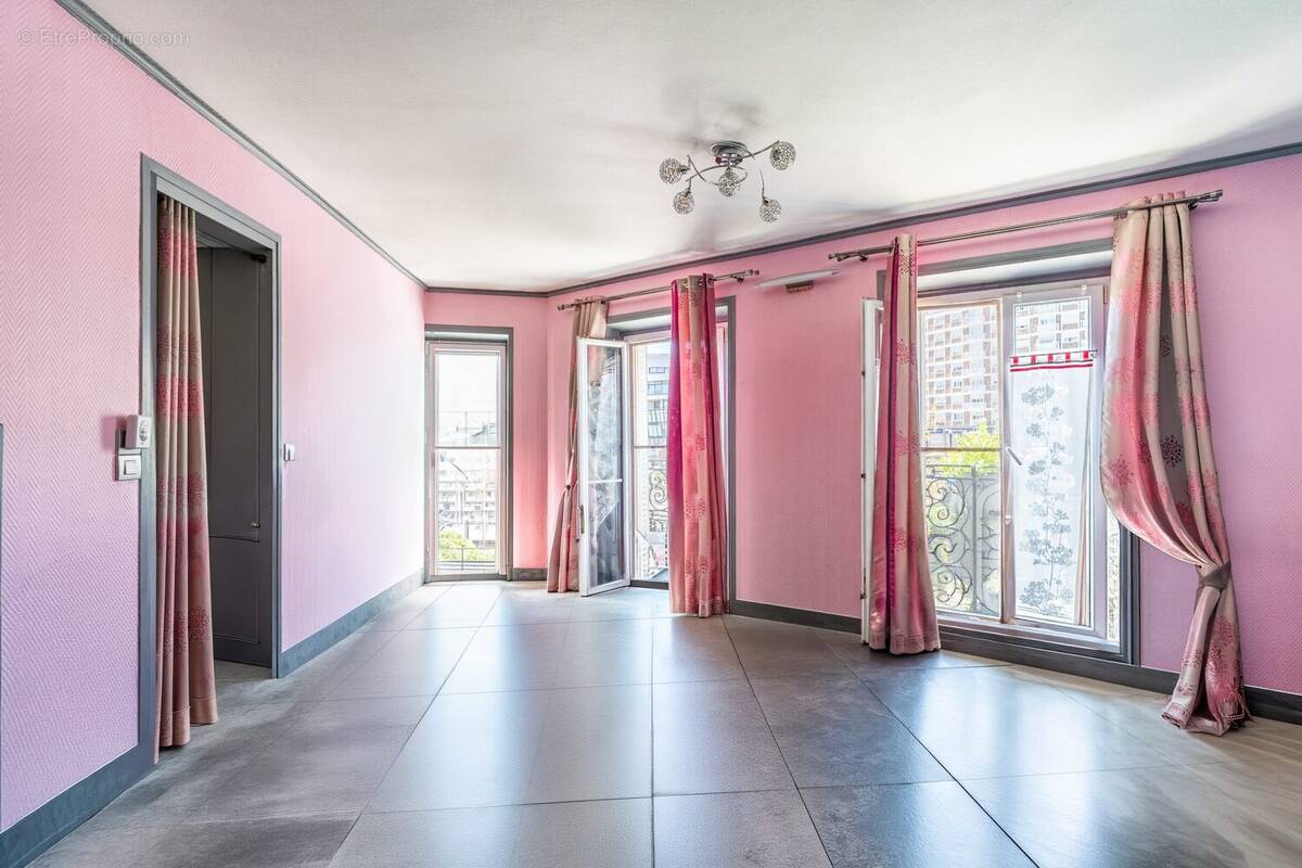 Appartement à SAINT-OUEN