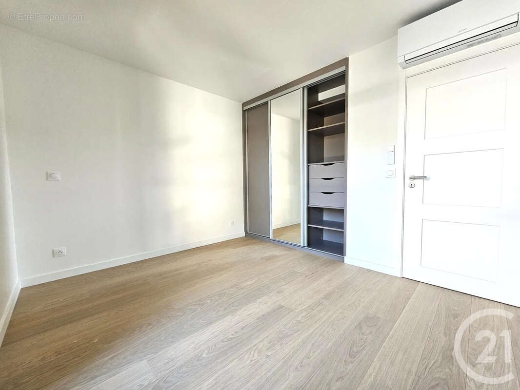 Appartement à SAINT-MAUR-DES-FOSSES