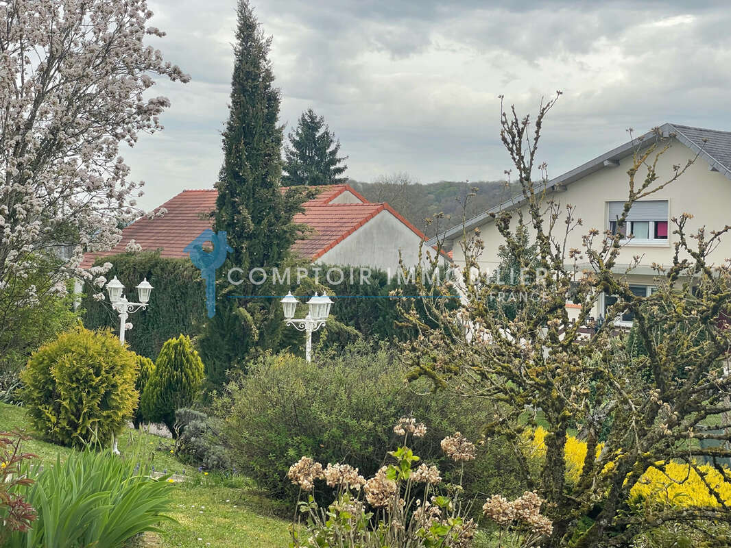 VILLA INDIVIDUELLE de plein pieds + Combles aménagées. - photo 6