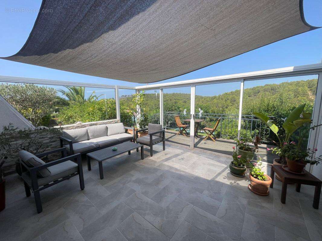 A vendre bandol 83150 villa 5 pieces 2500 m2 de terrain piscine maison d amis - photo 13