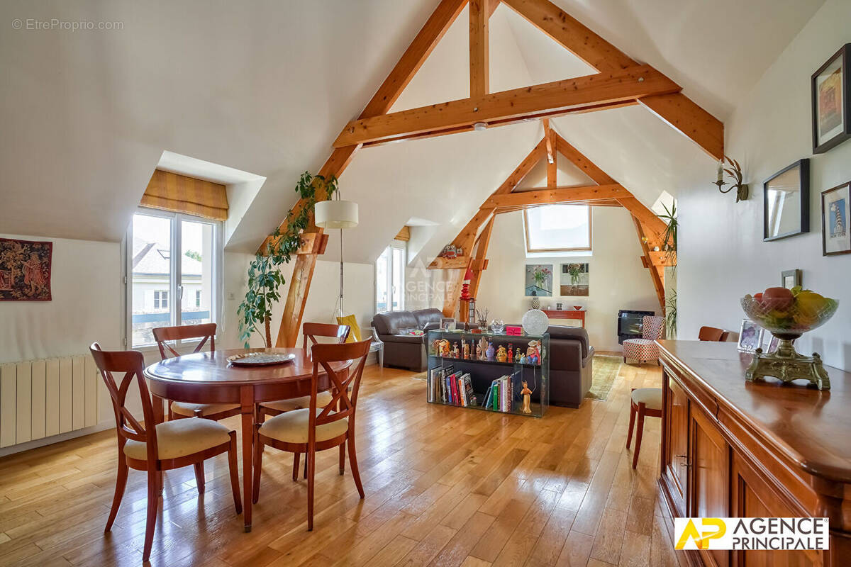 Appartement à MAISONS-LAFFITTE