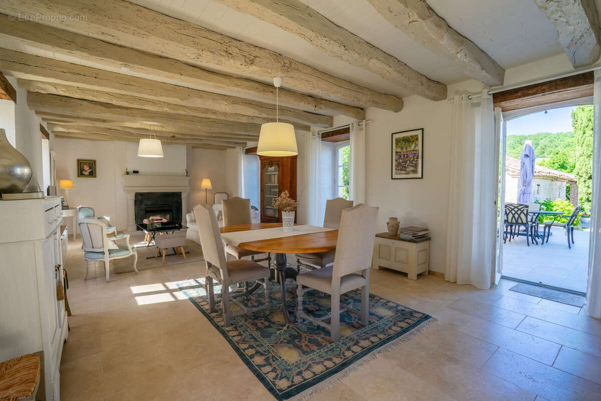 Maison à TREJOULS