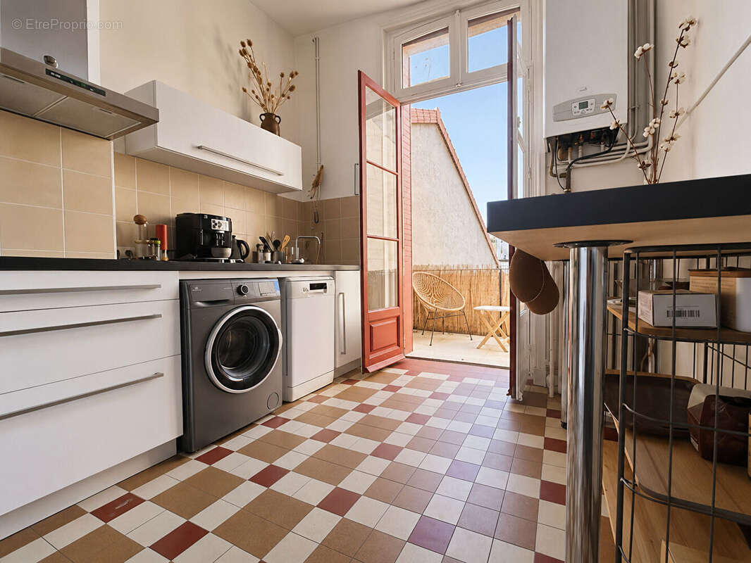 Roanne, Traversant, lumineux, terrasse et parking  6 pièces 160 m² Proche Gare - photo 9