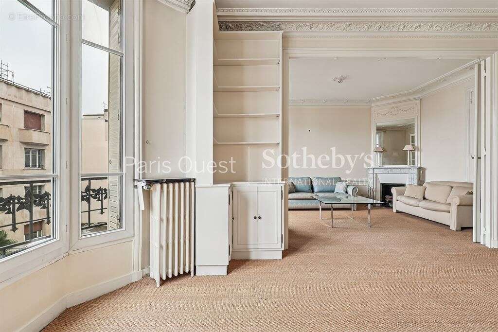 Appartement à NEUILLY-SUR-SEINE