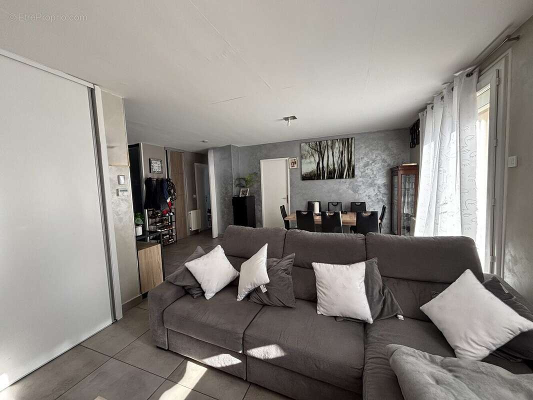 Appartement 63 m² à Romans-Sur-Isere  - photo 3