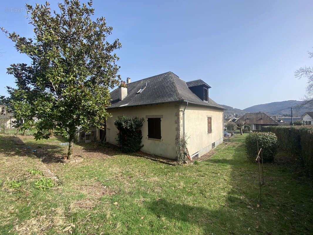Maison à MONCEAUX-SUR-DORDOGNE