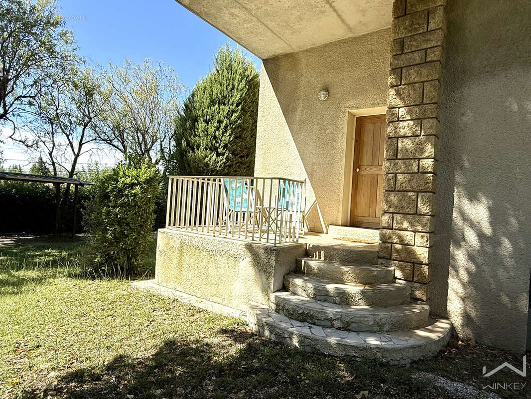 Maison à BOLLENE