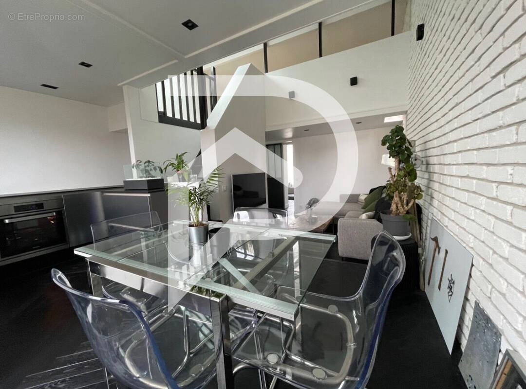 Appartement à COLOMBES