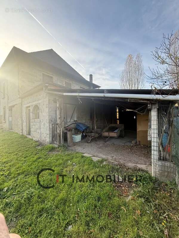 Maison à VEYRINS-THUELLIN